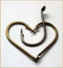 Схема вышивки «Сердце на крючке»