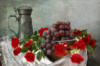 Натюрморт с розами и виноградом: оригинал