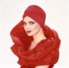 Схема вышивки «Женщина в красном»