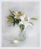 Белые лилии в вазе: оригинал