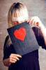 Схема вышивки «Девушка с Сердцем»